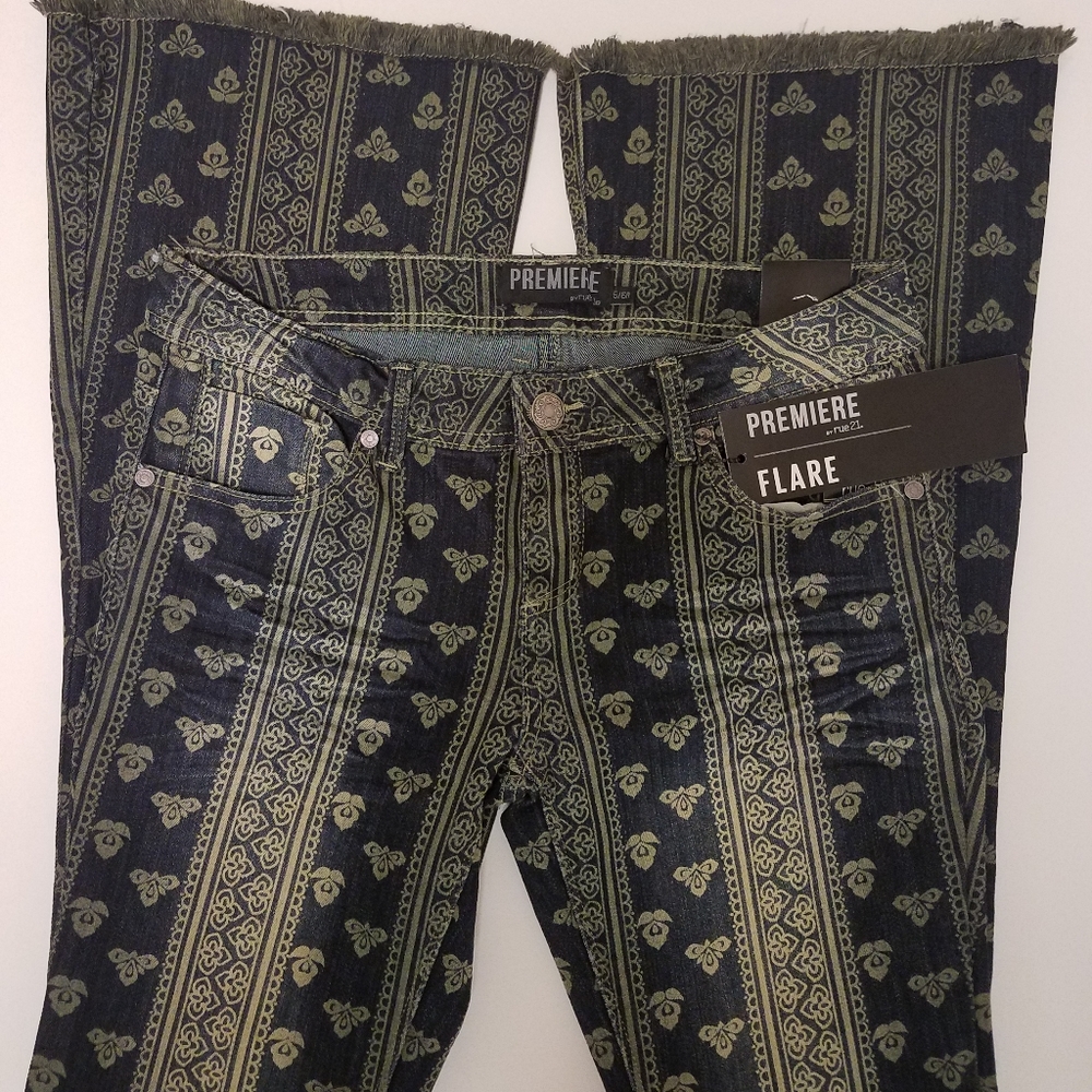 NWT Rue 21 Bell bottoms sz 5/6